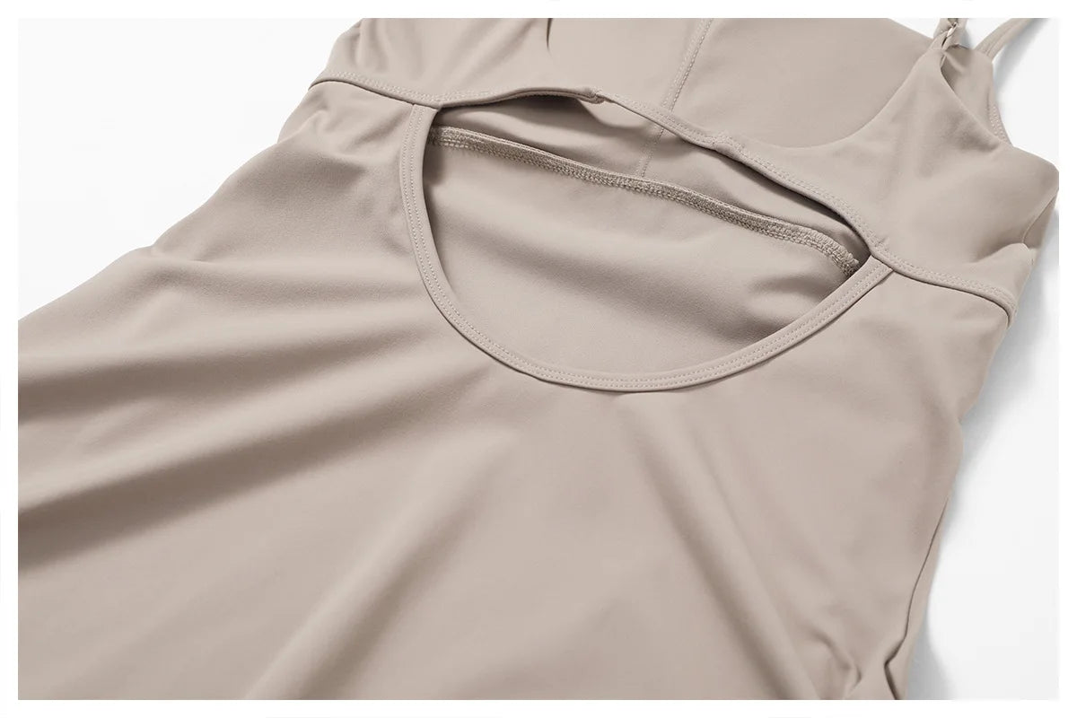 Falda Deportiva con Shorts Integrados – Outfit Fitness Elegante para Mujer