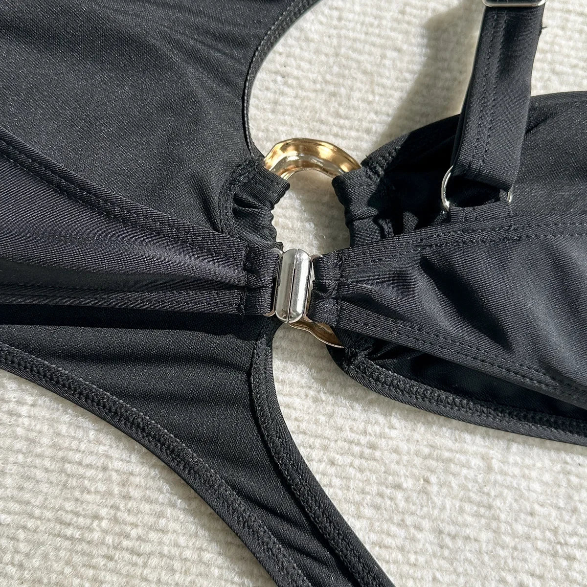 Bikini de Mujer 2025 – Traje de Baño de Dos Piezas Elegante y Moderno